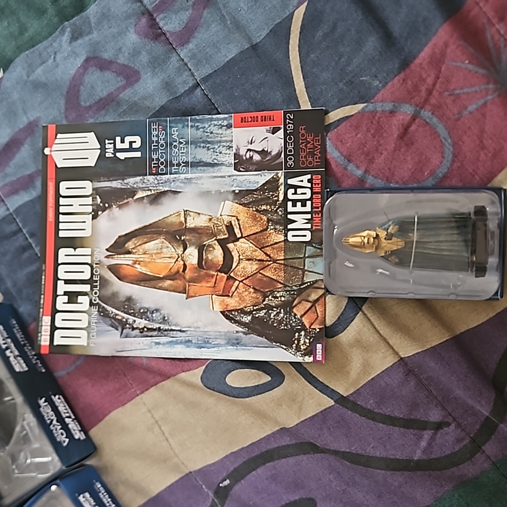 Eaglemoss Doctor Who Figurine of Omega, Time Lord Hero